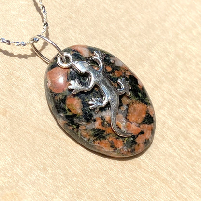 Granite with Lizard Charm Pendant Necklace - Stone Treasures by the Lake