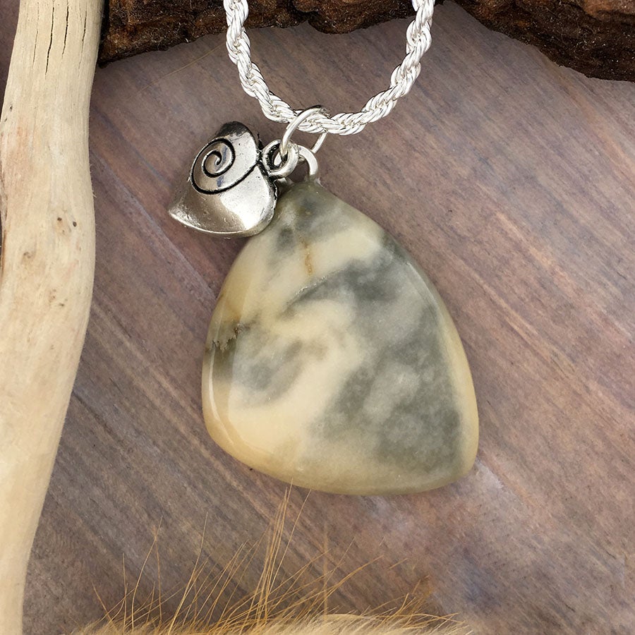 Milky Quartz - Stone Treasures by the Lake