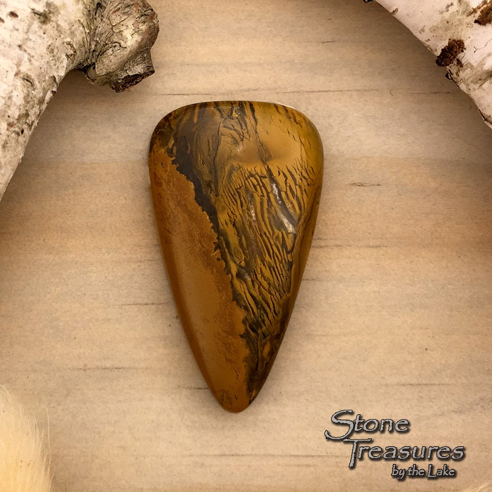 Royal Flamingo Agate - Stone Treasures by the Lake