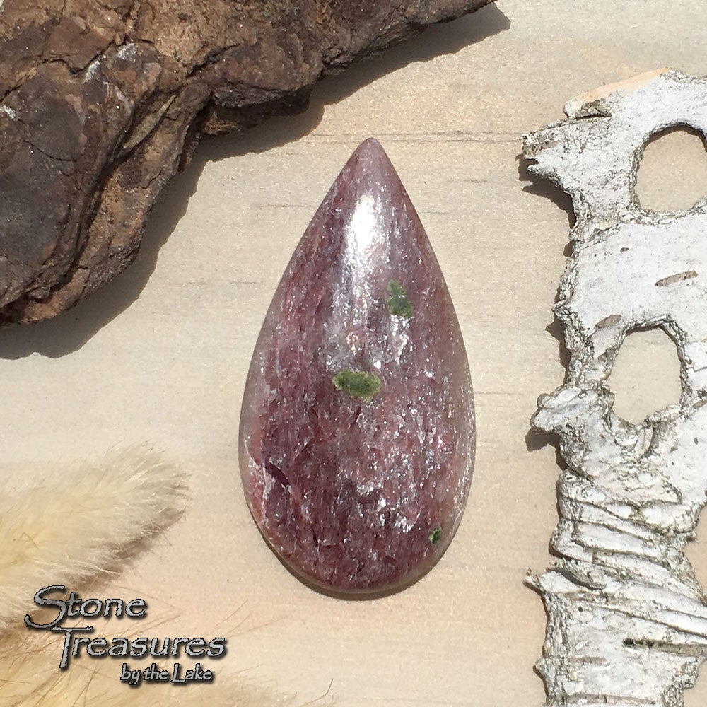 Viridine Alurgite - Stone Treasures by the Lake