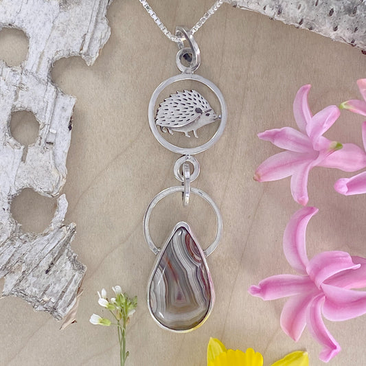 Laguna Lace Agate Pendant Necklace - Stone Treasures by the Lake