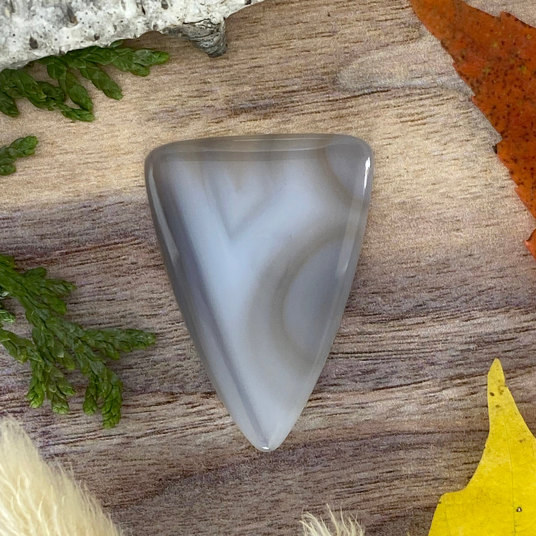 Water agate outlet