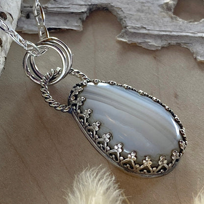Beaver Rim Agate Pendant Necklace - Stone Treasures by the Lake